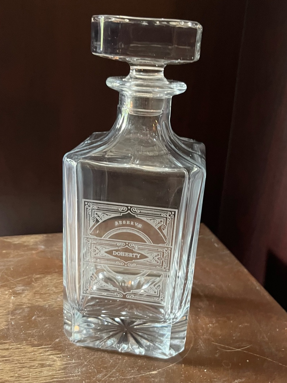 Clear Glass Decanter with Stopper - Elegant Crystal Finish